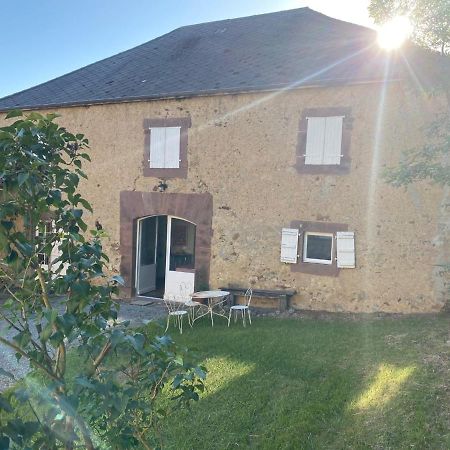 Gite Guiroya Saint-Jean-le-Vieux  Exterior foto