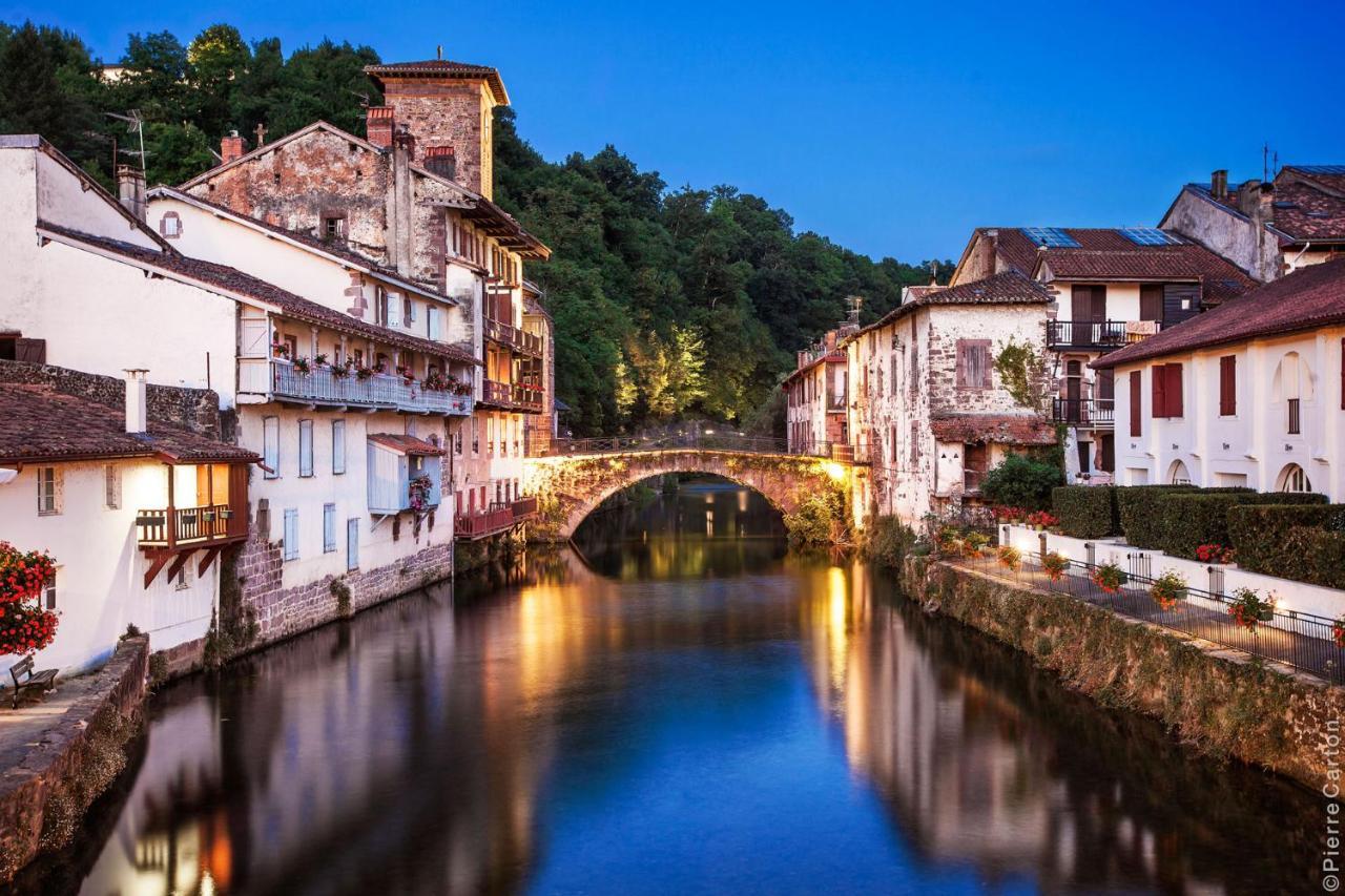 Gite Guiroya Saint-Jean-le-Vieux  Exterior foto